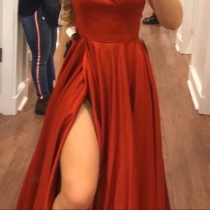 Never worn! Women’s dress for prom. Size 6.